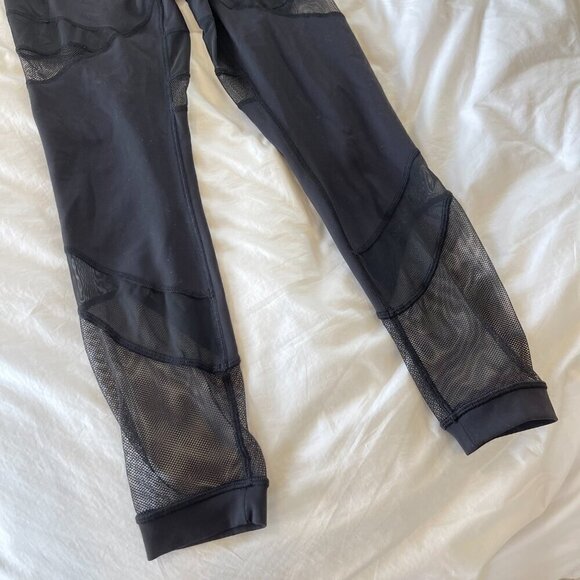 Lululemon Forget The Sweat Tight *25" Black Size 6 - Picture 6 of 7
